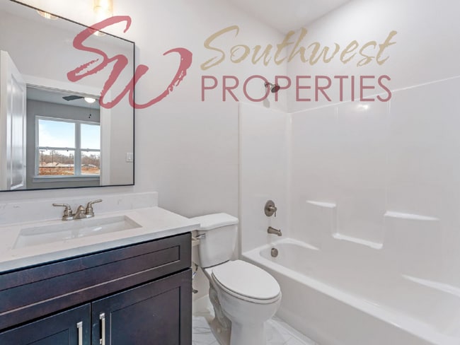 Building Photo - Gorgeous 3 bedroom townhome with a quick, easy walk to TSU campus!