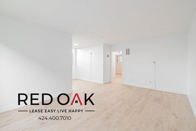 Building Photo - 1403 Tamarind Ave