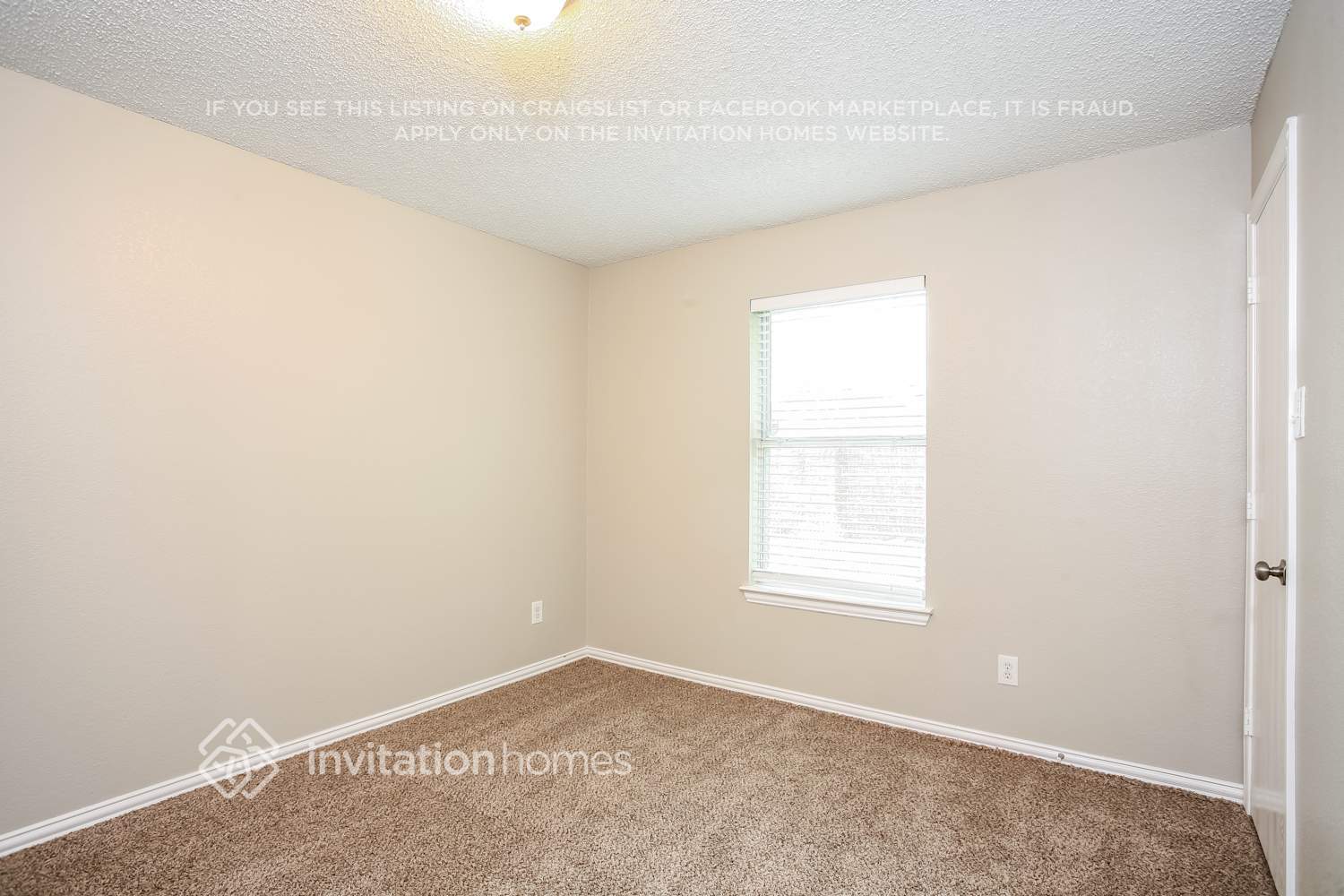 Building Photo - 1047 Waterview Dr