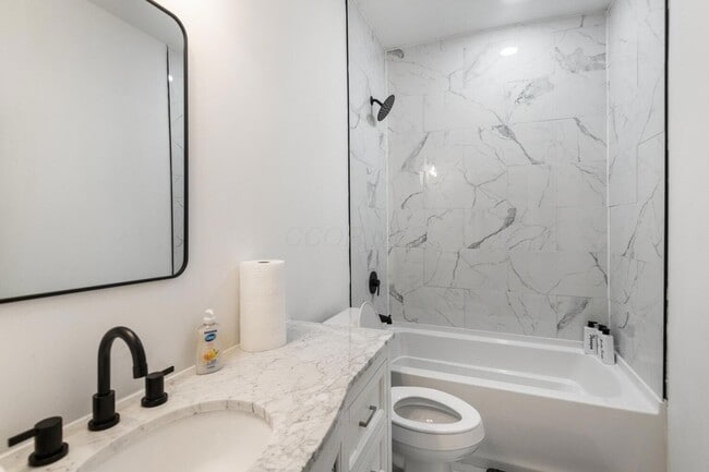 Building Photo - 150 N 22nd St