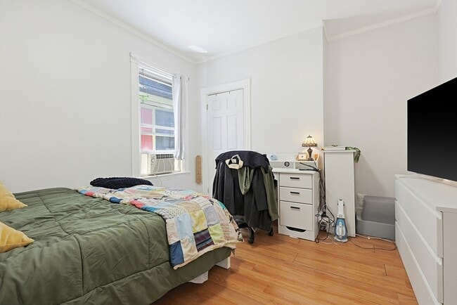 Building Photo - 298 Brookline St