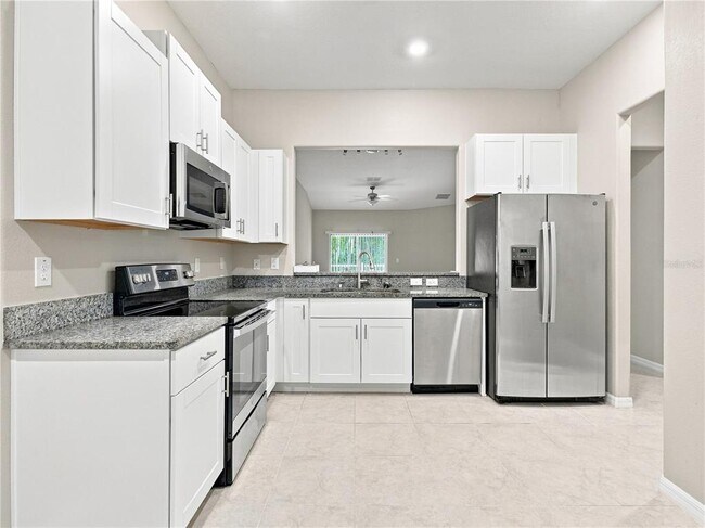 Building Photo - 13432 Crest Lake Dr