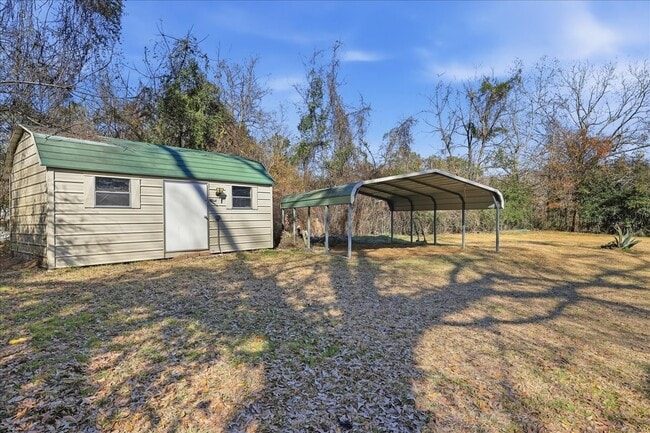 Building Photo - 165 Loving Dr