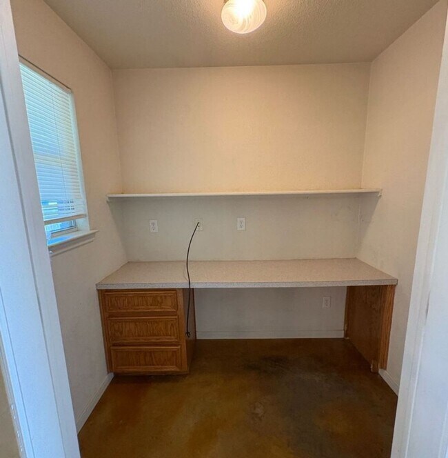 Building Photo - 1402 Powder River Dr