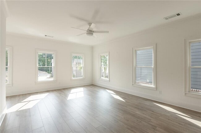 Building Photo - 3272 Stillwood Dr