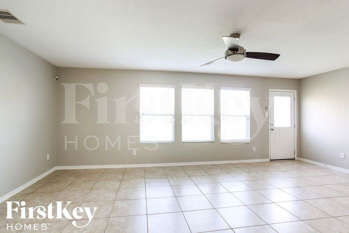 Building Photo - 9885 Hyacinth Way