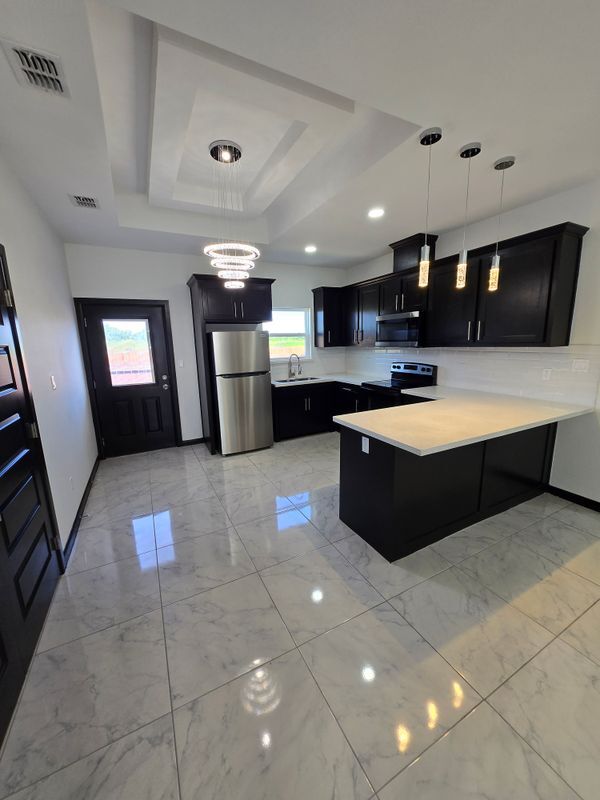 Building Photo - 1024 N Blair Ave