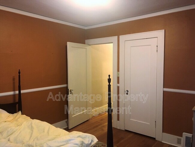 Building Photo - 436 NW 8th St