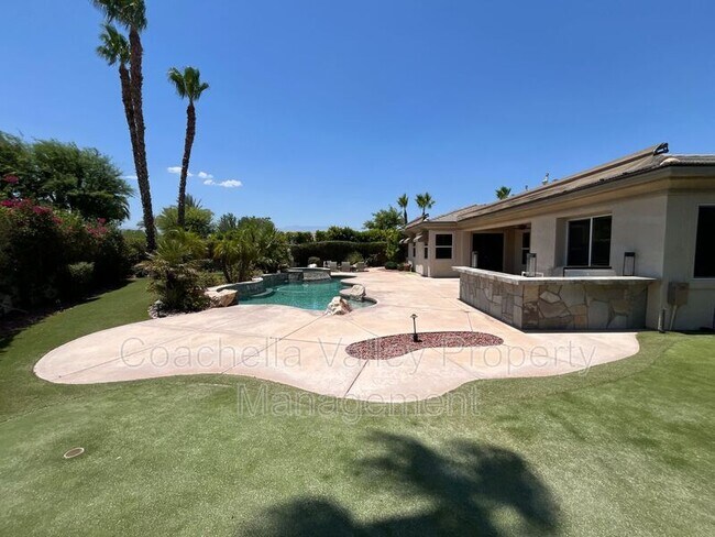 Building Photo - 135 Tesori Dr