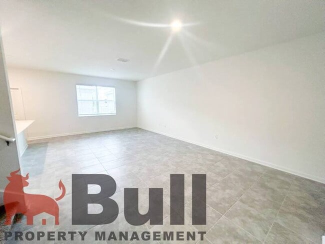Building Photo - 6033 Blissful St