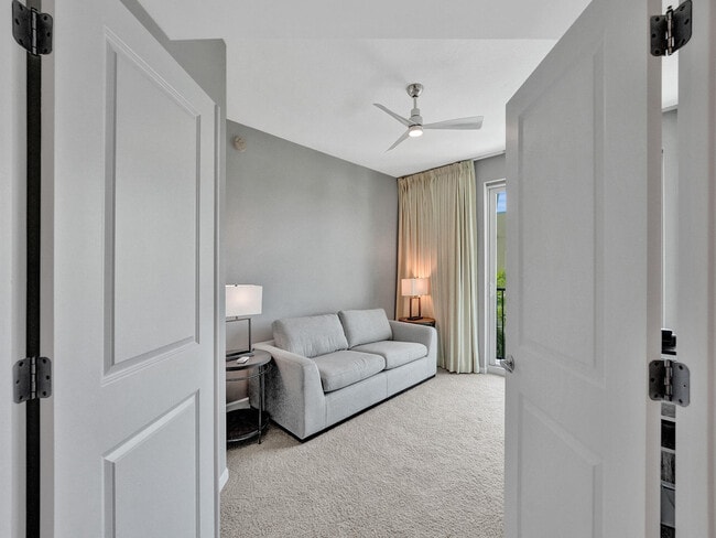 Building Photo - 225 NE 1st St