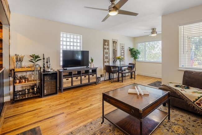 Building Photo - 3815 S Knox Ct