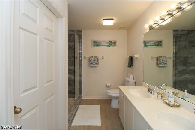 Building Photo - 519 Roma Ct