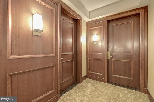 Building Photo - 1155 23rd St NW