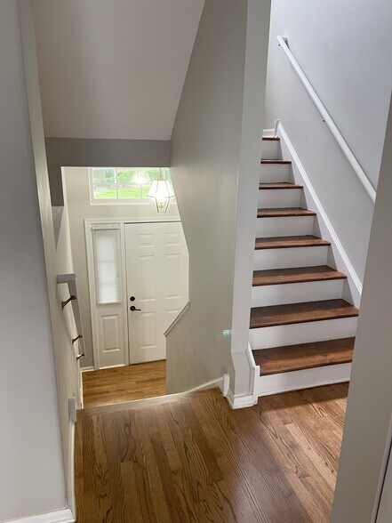 Building Photo - 1694 Sienna Ct