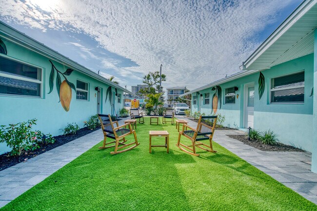 Building Photo - 126 Mango St