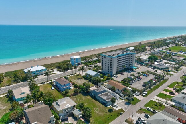 Building Photo - 355 S Ocean Dr