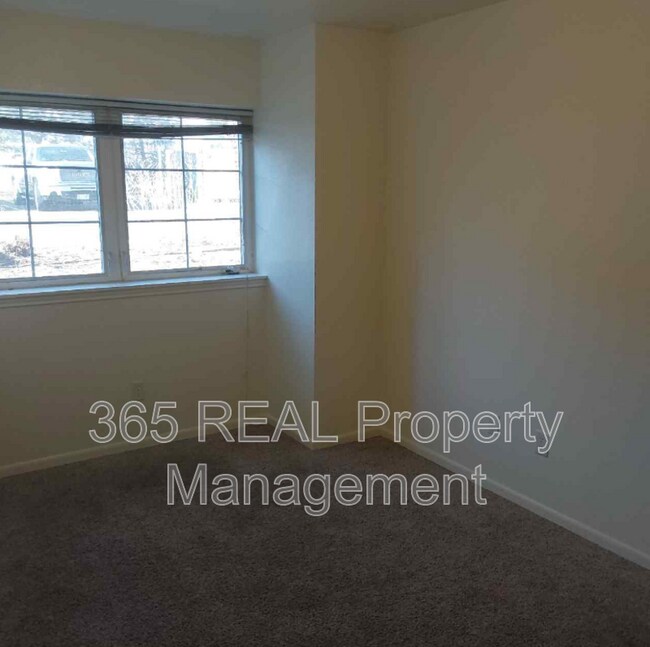 Building Photo - 2551 W 24th St