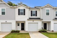 Building Photo - AMAZING LEASE SPECIAL!..Two-story 3BR/2.5BA townhome in Foxcroft Townes in Greenville - available...