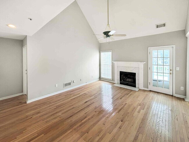 Building Photo - 2092 Drogheda Ln