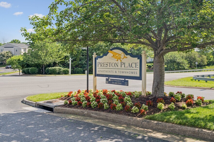 Building Photo - Preston Place - Tax Credit