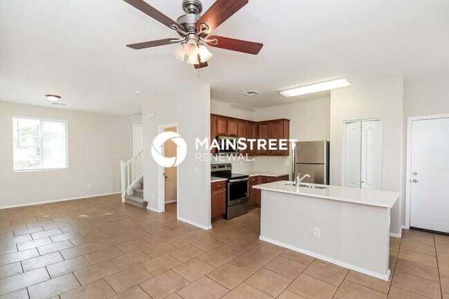 Building Photo - 4 Bedroom Pet-Friendly Home in Tolleson, AZ with Main Street Renewal