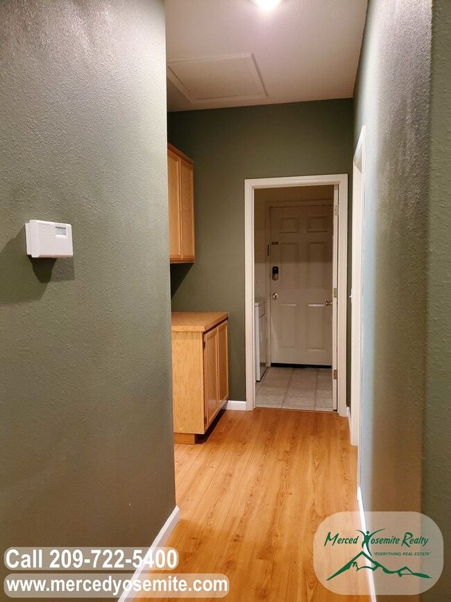 Building Photo - Hunters Village Phase 2. Do not disturb tenants.