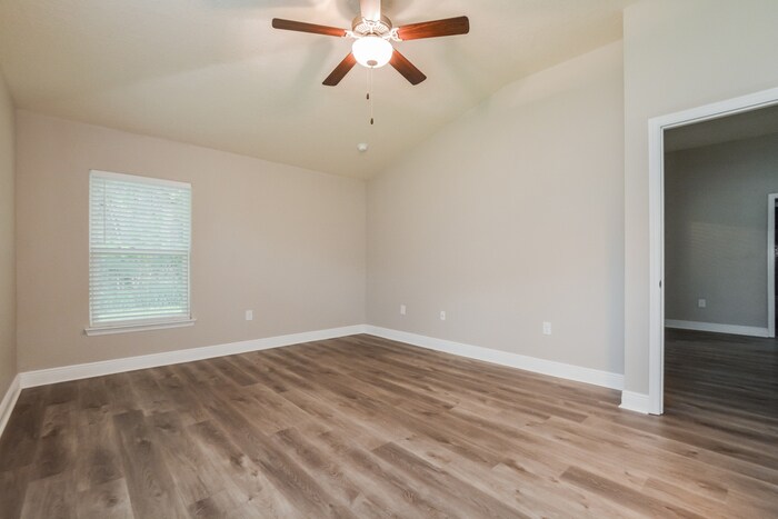 Building Photo - 804 Chelsea Ave