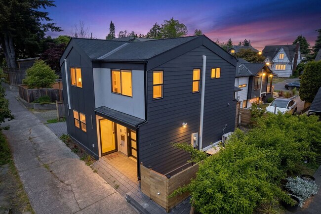 Building Photo - 7549 32nd Ave NW
