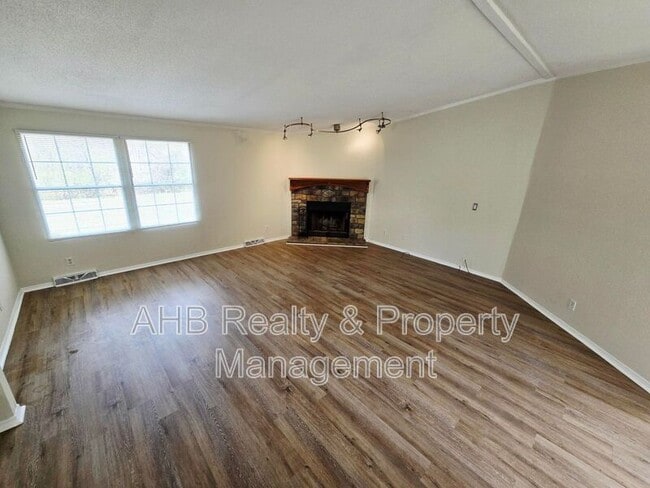 Building Photo - 1141 Palmer Farm Rd