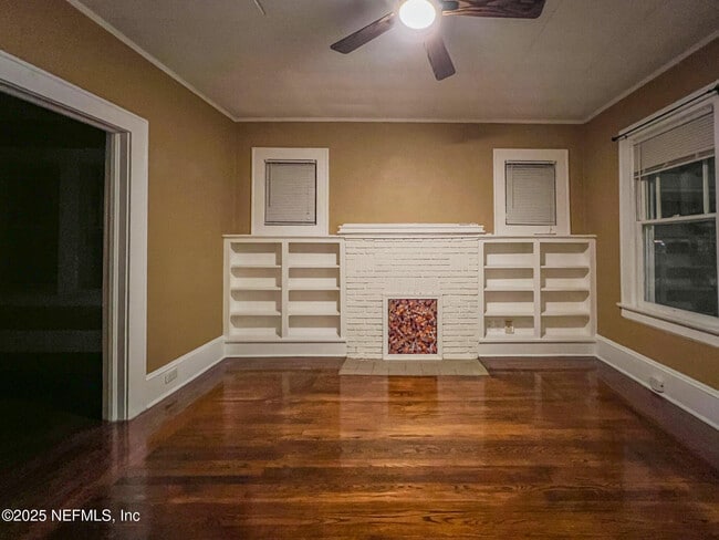 Building Photo - 2806 College St