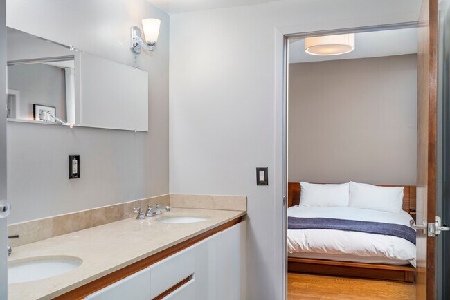 Building Photo - 1500 Ocean Dr