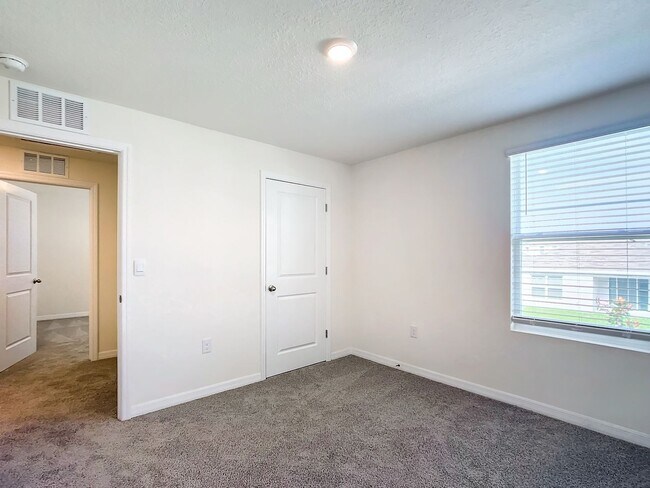 Building Photo - Pet-Friendly 5BR Home in Ocala | Spacious Living in Ocala Crossings South