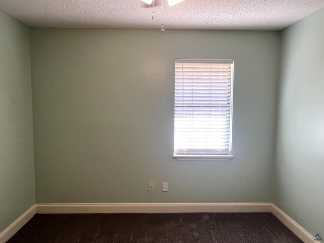 Building Photo - 108 Turtle Dove Ct