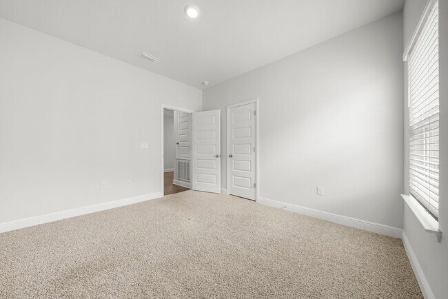 Building Photo - 464 Eagle Lake Wy