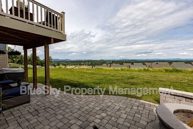 Building Photo - 1480 Delphi Ln