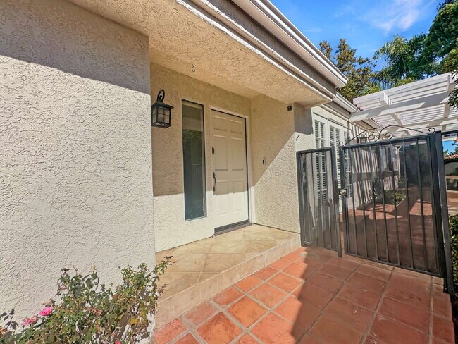 Building Photo - Welcome to this Charming Single-Story Home...