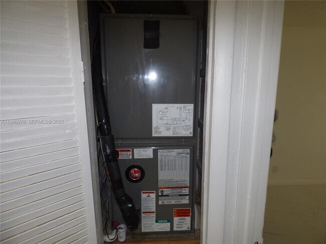 Building Photo - 3560 NW 8th St