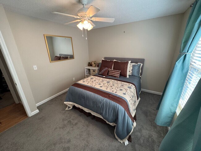 Building Photo - Beautiful 3 Bedroom 2 Bath Home Close to I-20.