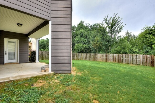 Building Photo - 4 Bedroom 2.5 Bath in Crawford Creek