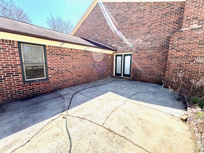 Building Photo - Beautiful Home for Rent in the Heart of Madison - MOVE IN SPECIAL