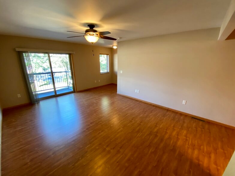 Building Photo - 3809 Cliffside Dr