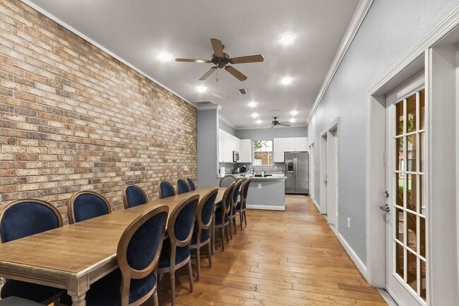 Building Photo - Midtown Village 2 Bed 2 Bath Condo! Available Now! Call Today to Schedule a Tour!