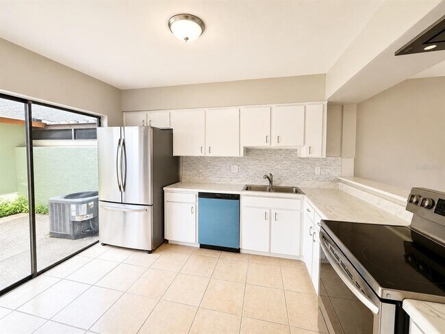 Building Photo - 5104 Springwater Ct