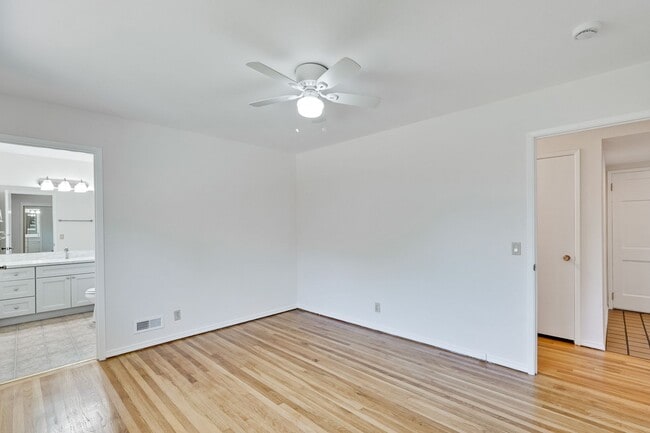 Building Photo - Single Story 3/2 in Well Established Neighborhood Near Branham High School with Air conditioning ...