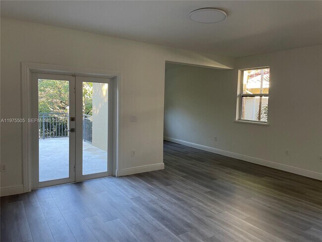 Building Photo - 2840 Shipping Ave