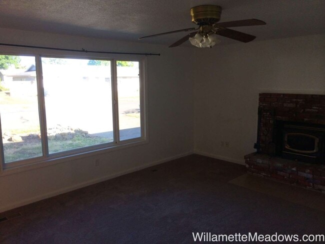 Building Photo - Magnificent 3 Bedrooms, 2 Bathrooms House ...
