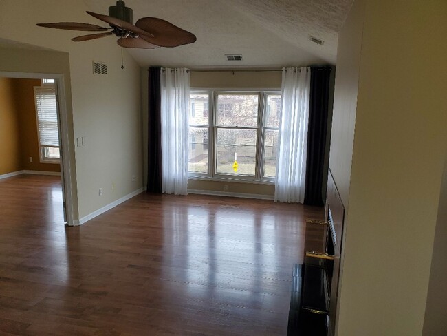 Building Photo - Gorgeous Ann Arbor 2 Bedroom Condominium W...