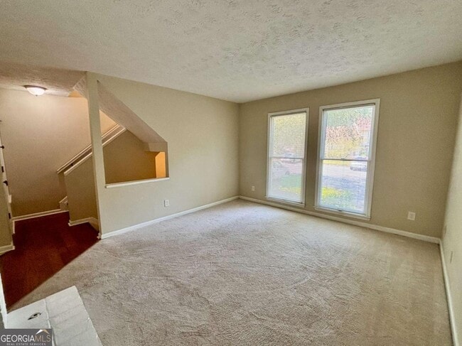 Building Photo - 666 Stratford Green Way