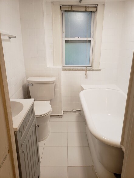 Building Photo - 219 McElroy Ave